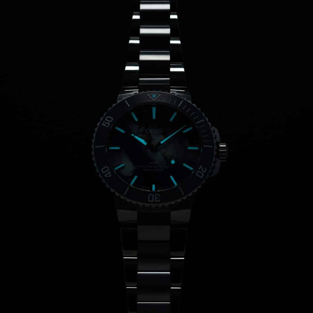 Oris Aquis Date Upcycle 01 733 7789 4150-07 8 23 04PEB