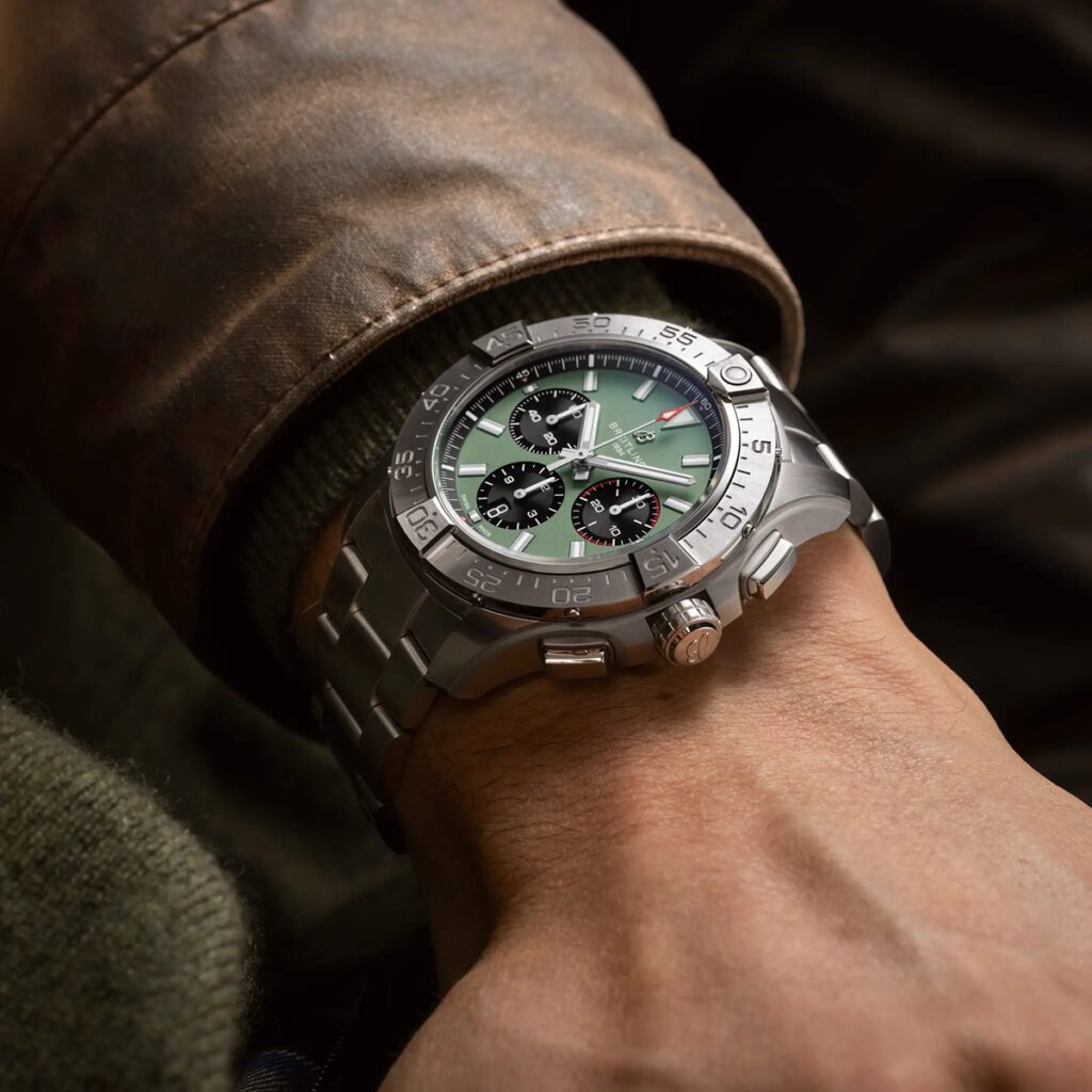 Breitling Avenger B01 Chronograph 44 AB0147101L1A1
