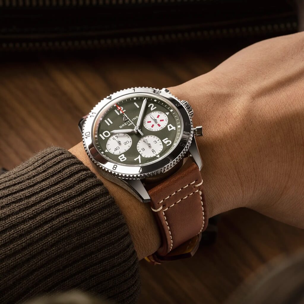 Breitling Classic AVI Chronograph 42 Curtiss Warhawk A233802A1L1X1