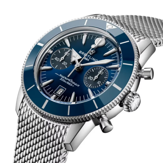 breitling-apeldoorn-superocean-heritage-chronograph-b01-42-ab0156161c1a1-close-up