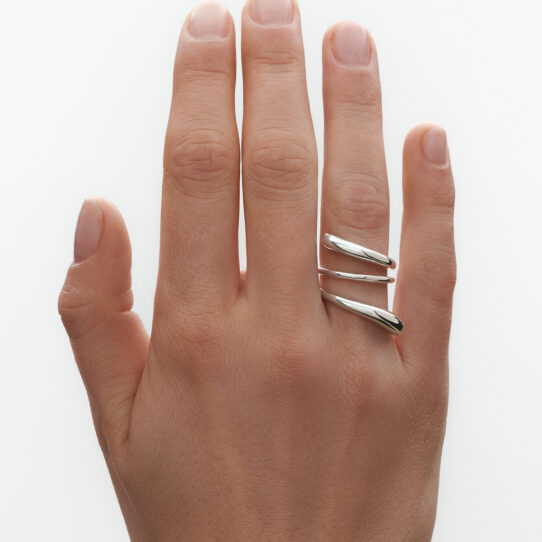 GJ_SS25_ECOM_SHOOT_MERCY_RING_20001401