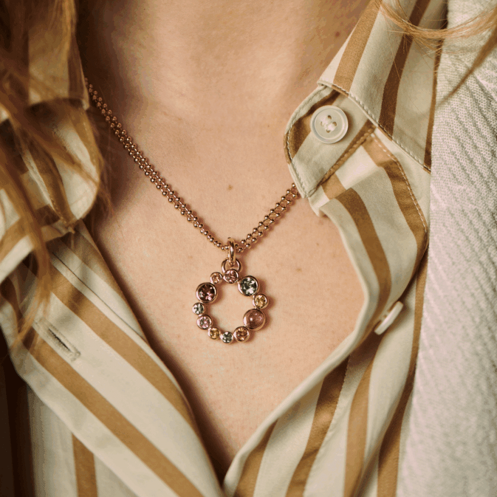 Bron Confetti hanger roségoud met saffier en toermalijn 8HR3437MKMT