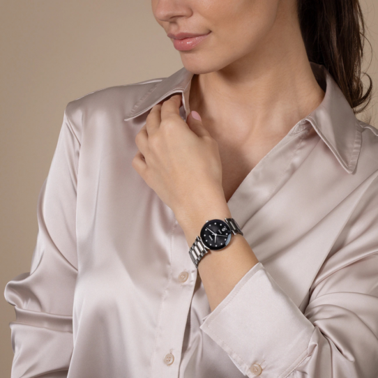 R22243703 wrist