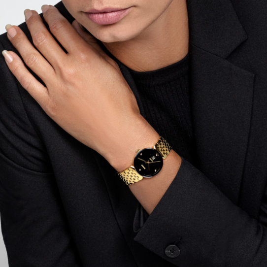 R48915703 wrist